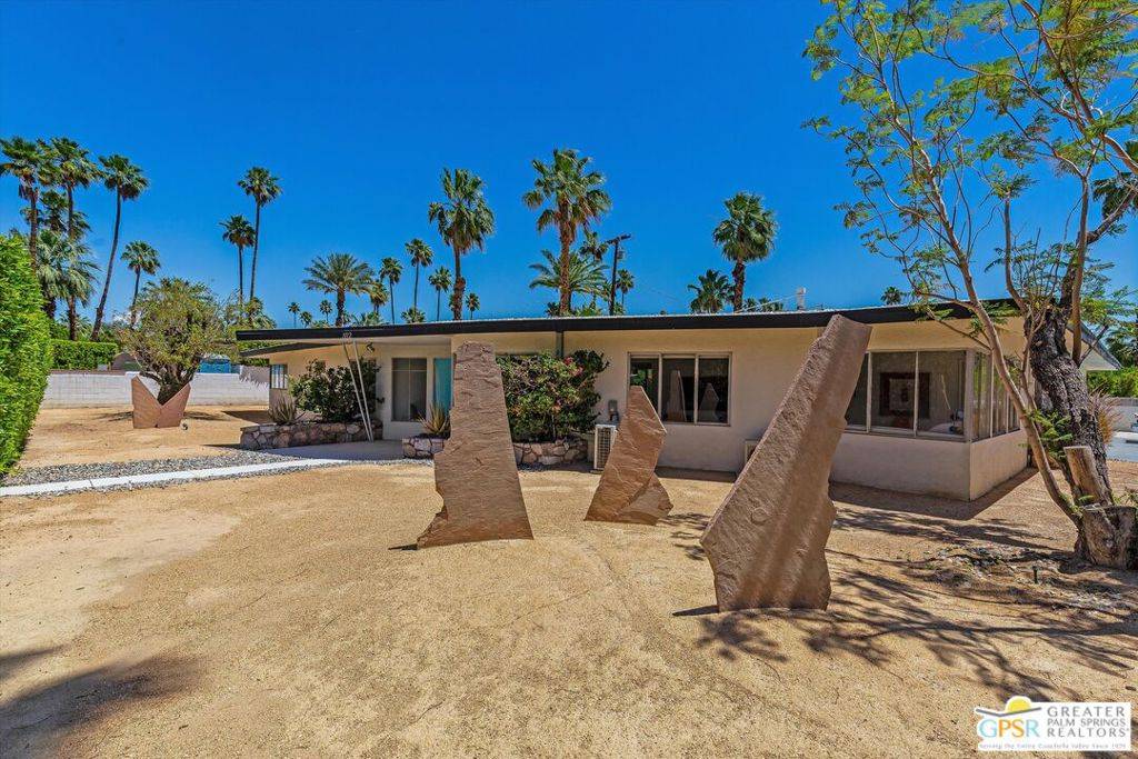 Palm Springs, CA 92262,1112 N Avenida Caballeros
