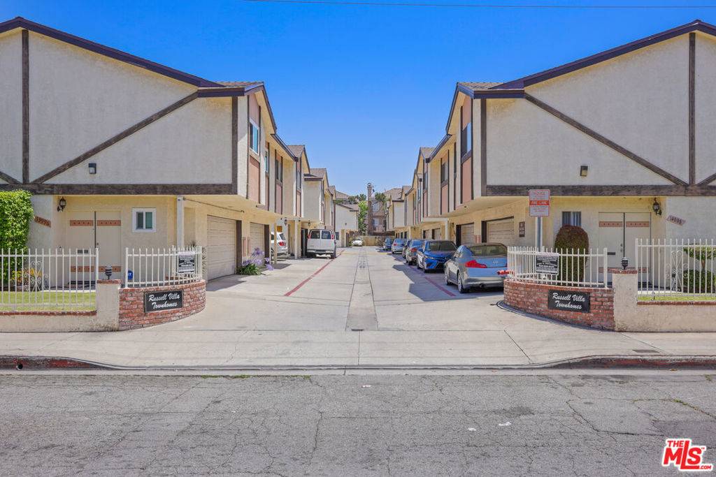 Hawthorne, CA 90250,14012 Cerise AVE