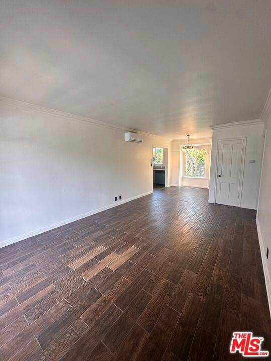 Los Angeles, CA 90004,4950 Beverly BLVD #4954 1/2