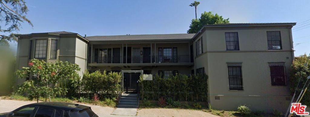 Los Angeles, CA 90004,4950 Beverly BLVD #4954 1/2