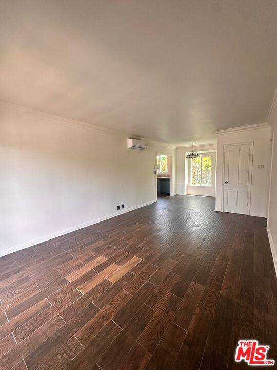 Los Angeles, CA 90004,4950 Beverly BLVD #4954 1/2