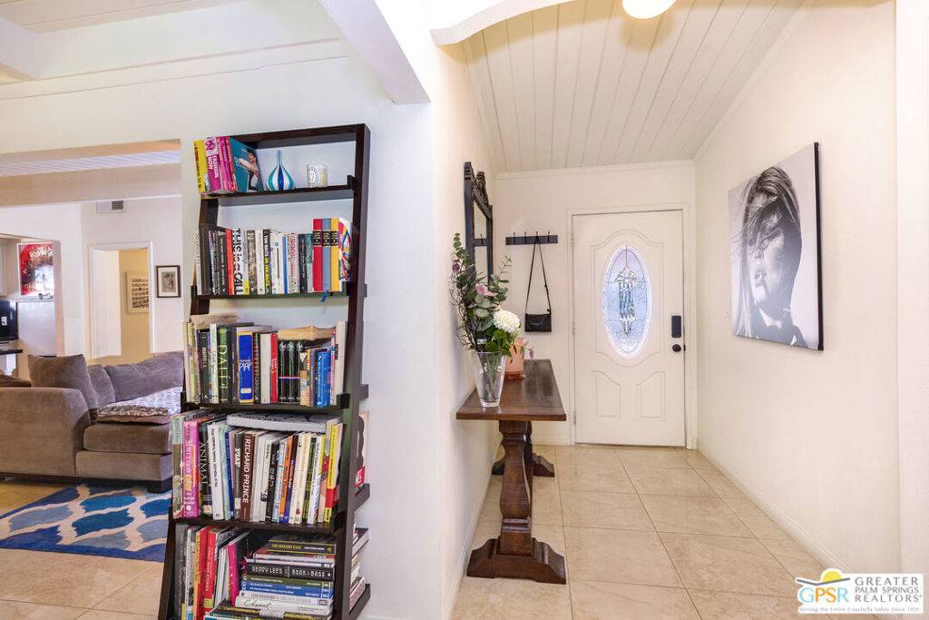 Arleta, CA 91331,13613 Muscatine ST