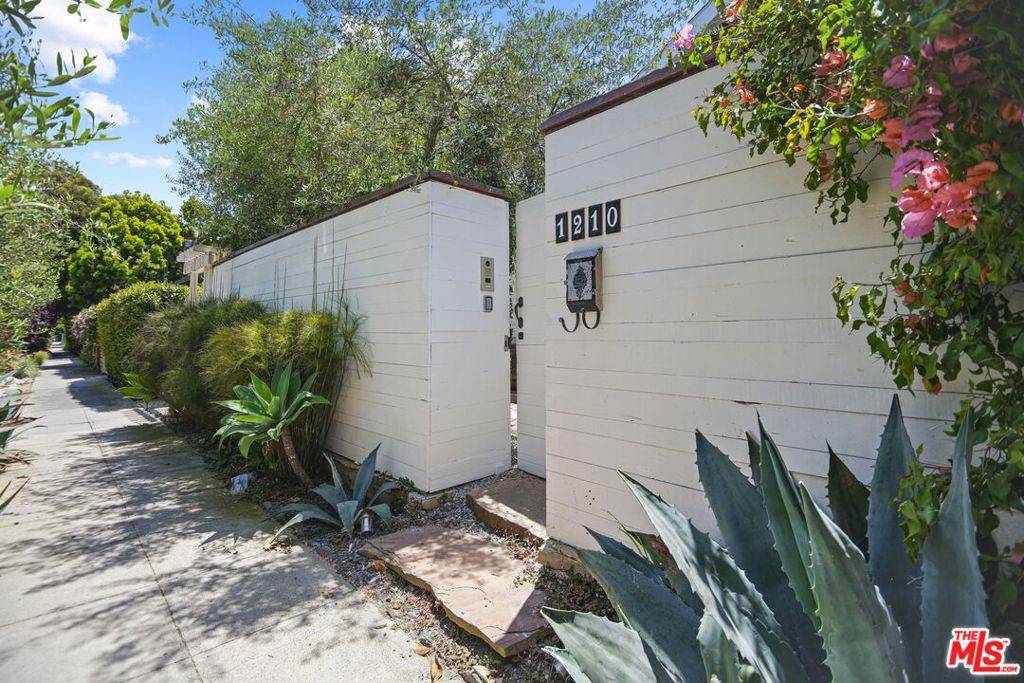 Venice, CA 90291,1210 Cabrillo AVE