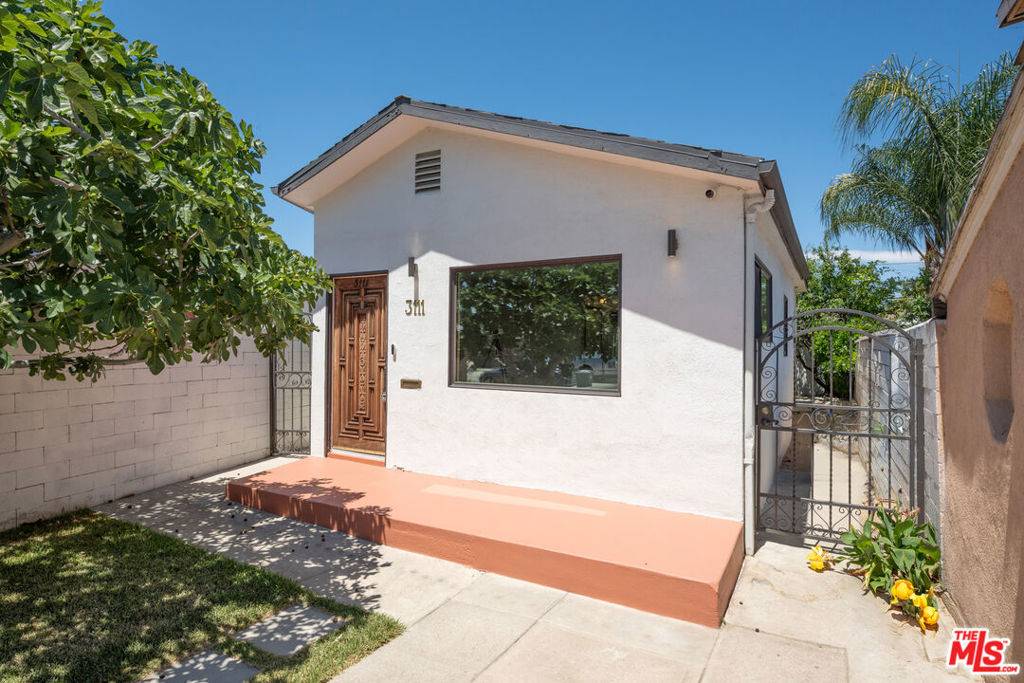 Los Angeles, CA 90039,3111 Glenhurst AVE