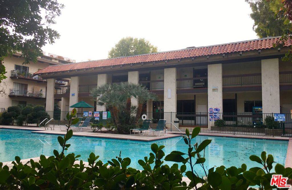 Encino, CA 91316,5460 WHITE OAK AVE #A312