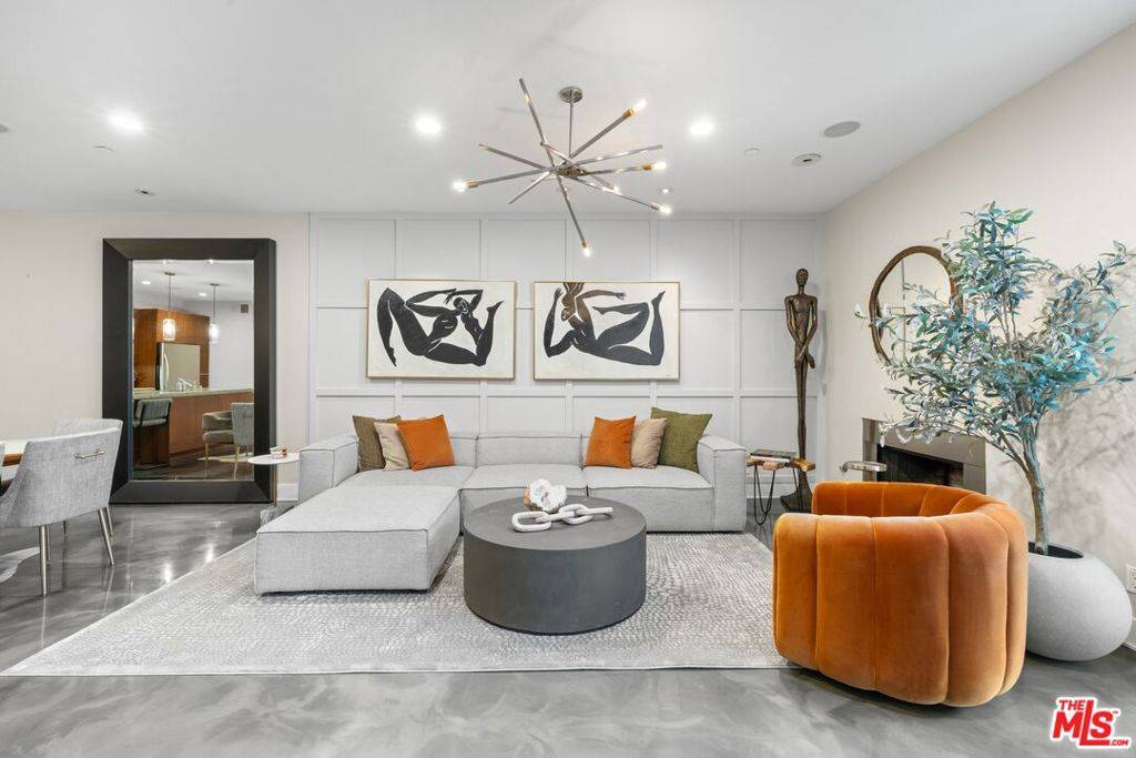 West Hollywood, CA 90069,964 Hancock AVE #103