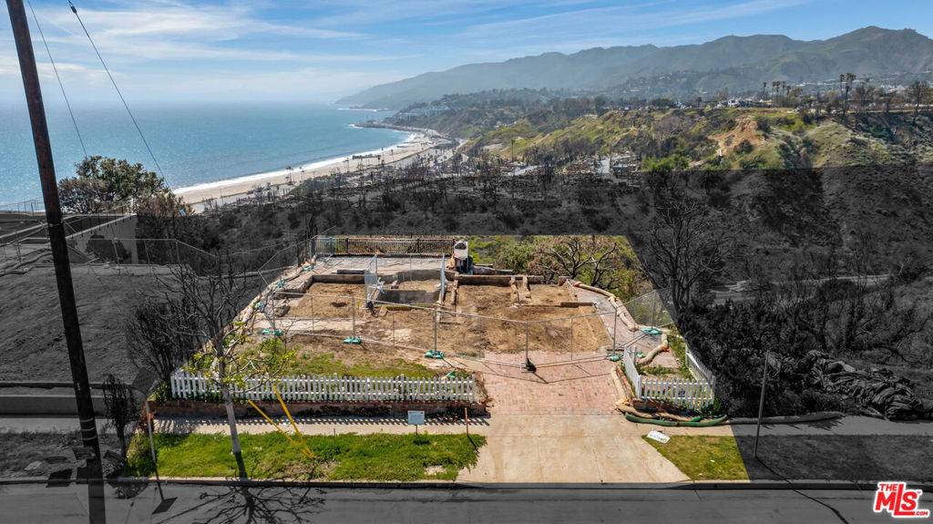 Pacific Palisades, CA 90272,365 Mount Holyoke AVE