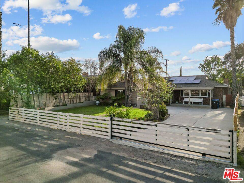 North Hollywood, CA 91601,4833 Denny AVE