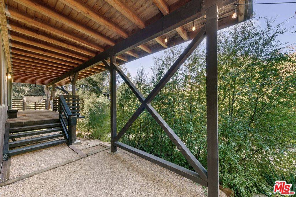 Calabasas, CA 91302,625 Reithe AVE