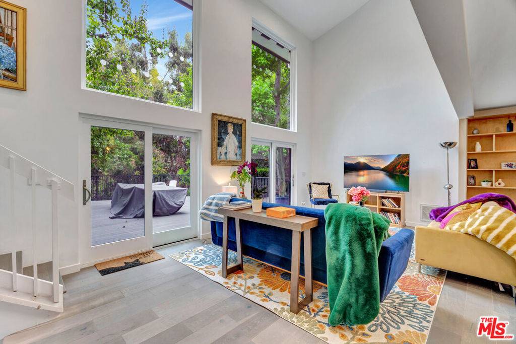 Studio City, CA 91604,3906 Alta Mesa DR