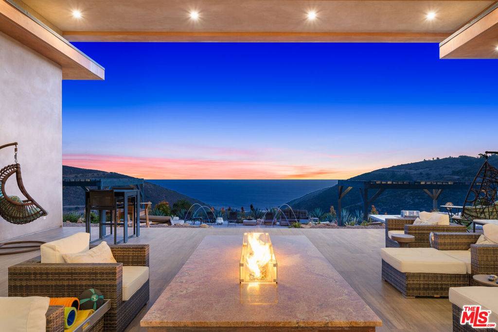 Malibu, CA 90265,10715 Yerba Buena RD