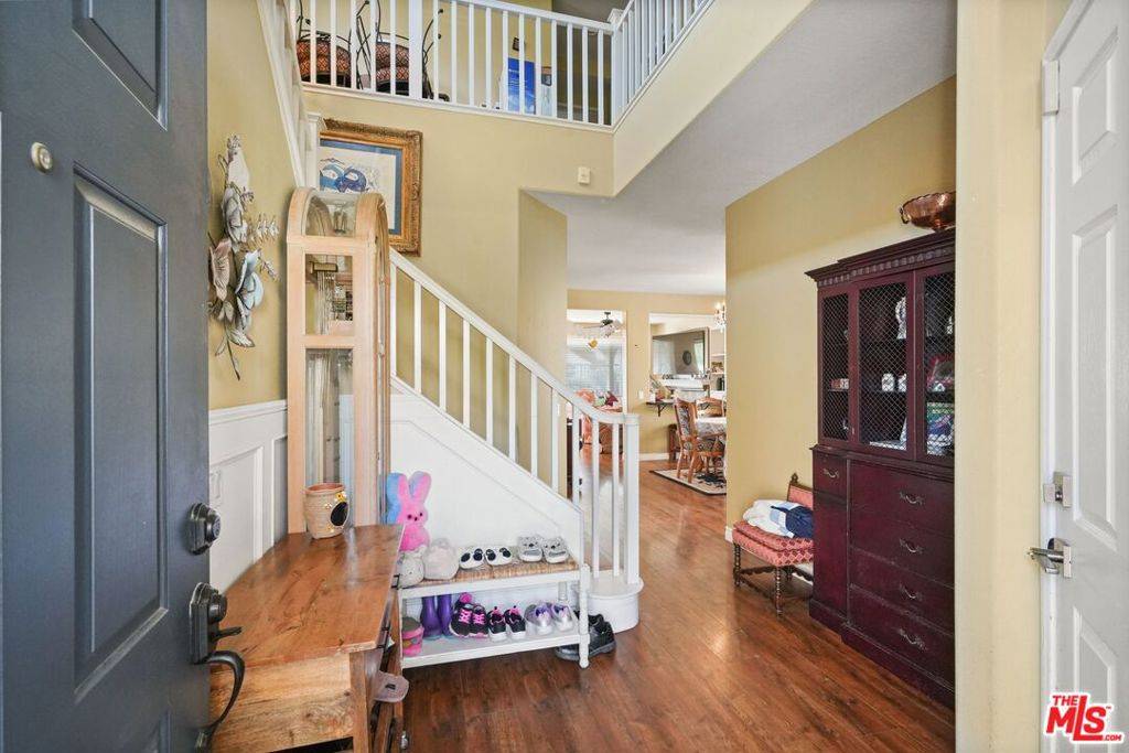 Canyon Country, CA 91351,27703 Thalia LN