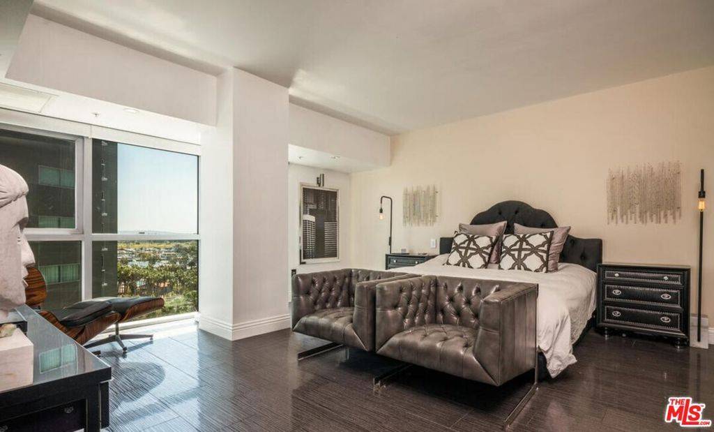 Marina Del Rey, CA 90292,13700 Marina Pointe DR #1224