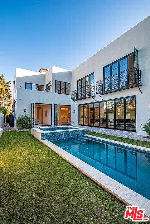 Los Angeles, CA 90049,12509 W Sunset BLVD