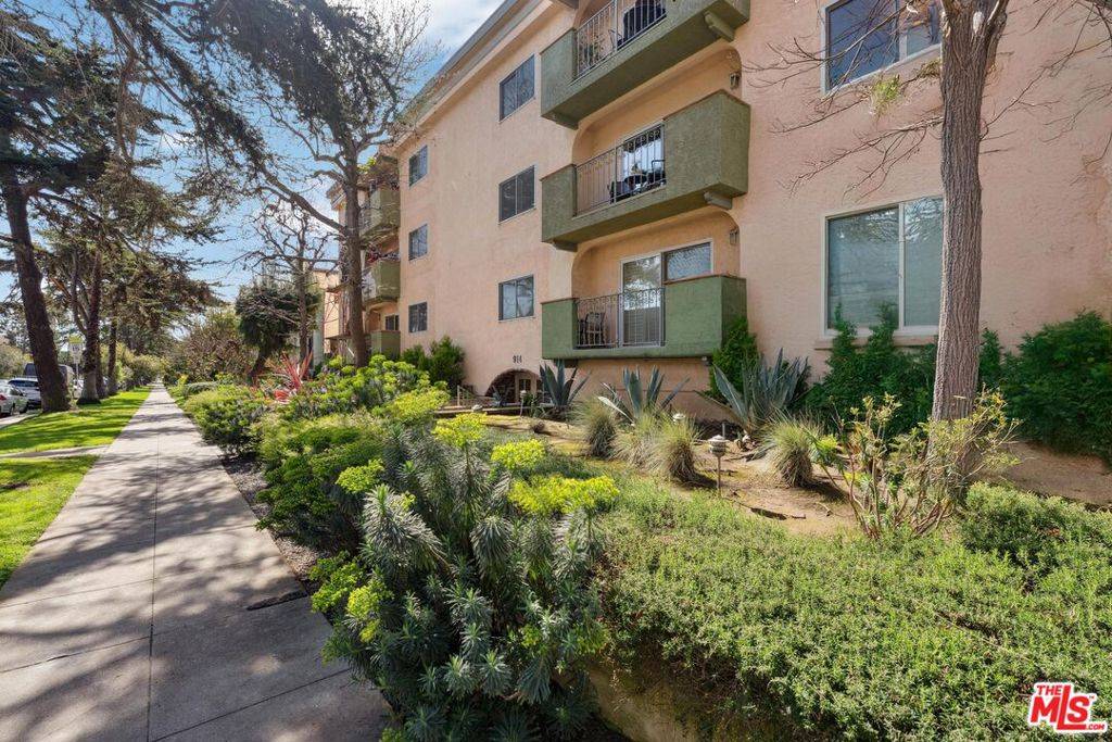 Santa Monica, CA 90403,914 Lincoln BLVD #307