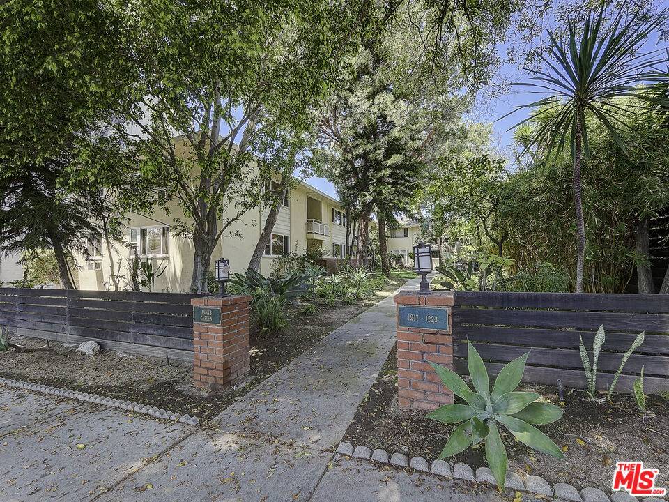 West Hollywood, CA 90046,1217 N Crescent Heights BLVD #B