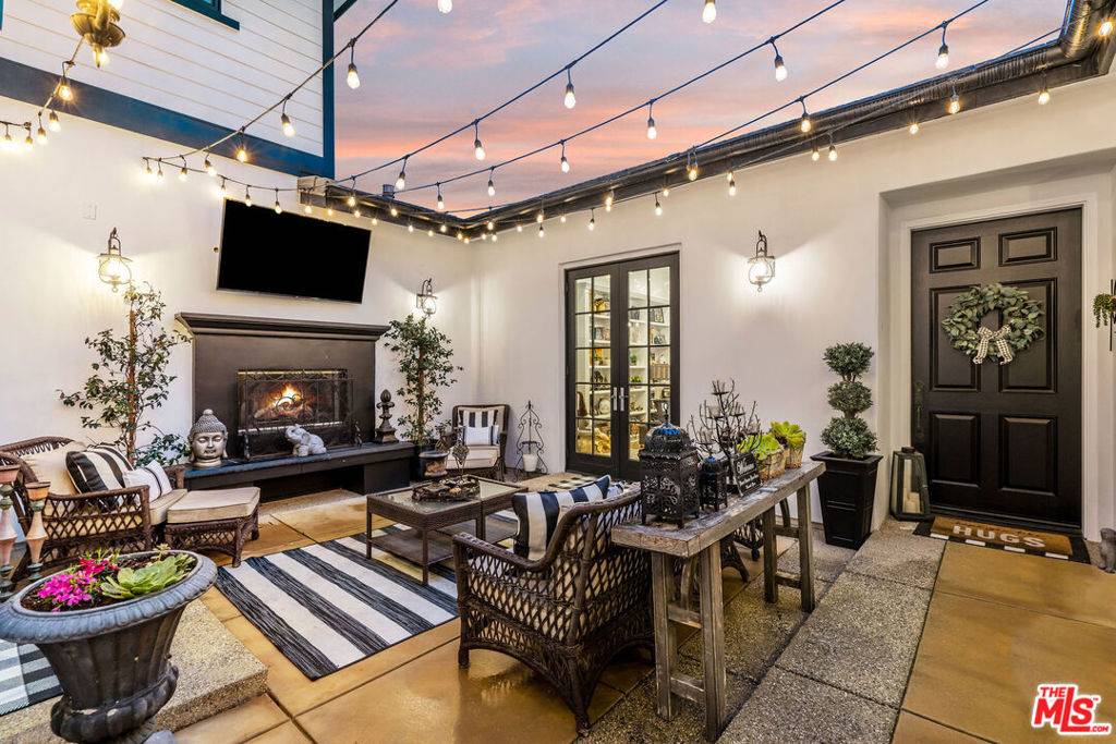 Calabasas, CA 91302,25550 Prado De Oro