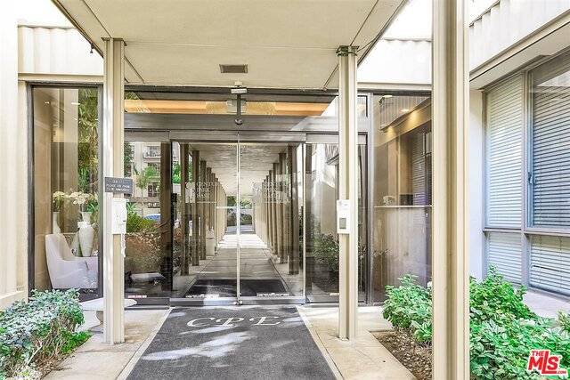 Los Angeles, CA 90067,2160 Century Park East #1903