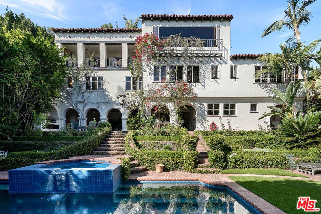 Los Angeles, CA 90046,7464 Hillside AVE