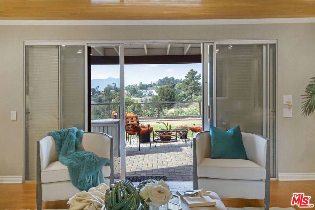 Los Angeles, CA 90031,1163 Montecito DR