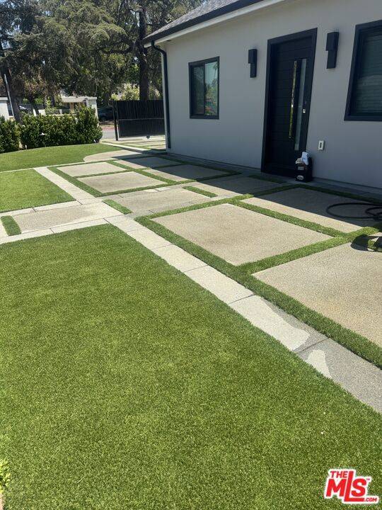 Sherman Oaks, CA 91401,5346 Buffalo AVE