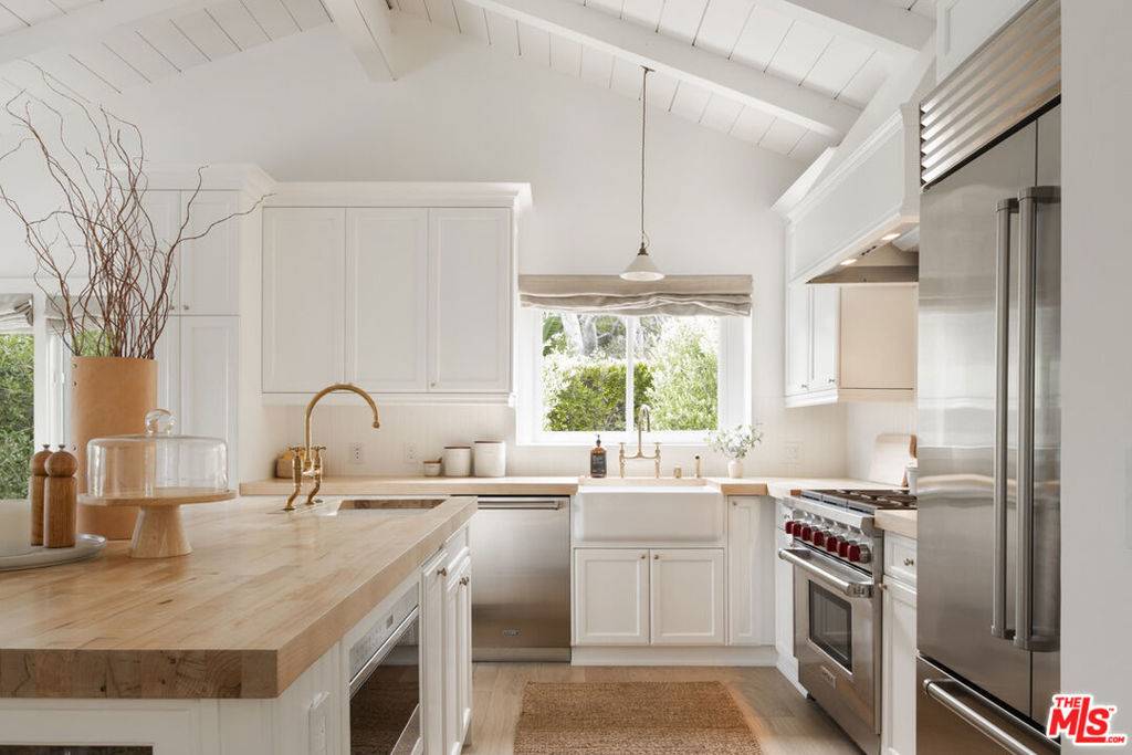Malibu, CA 90265,6456 Sycamore Meadows DR