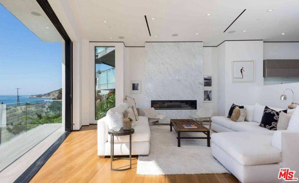 Pacific Palisades, CA 90272,17816 Porto Marina Way