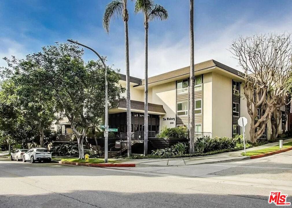 Culver City, CA 90230,6001 Canterbury DR #206