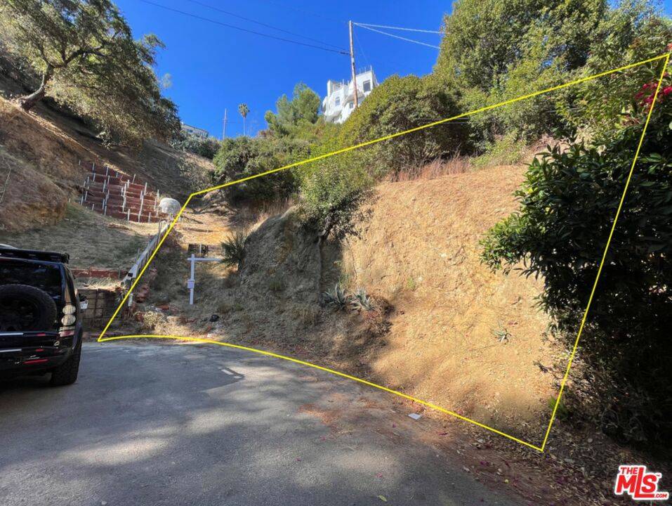 Los Angeles, CA 90068,5897 Lorae PL