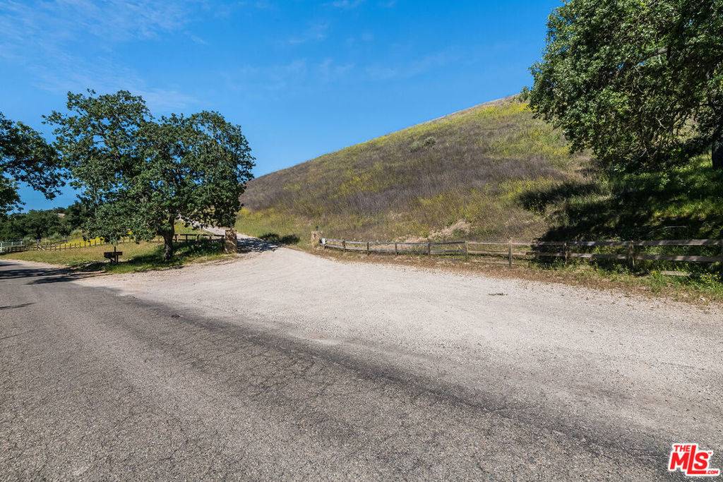 Santa Ynez, CA 93460,3333 & 3349 Long Valley RD