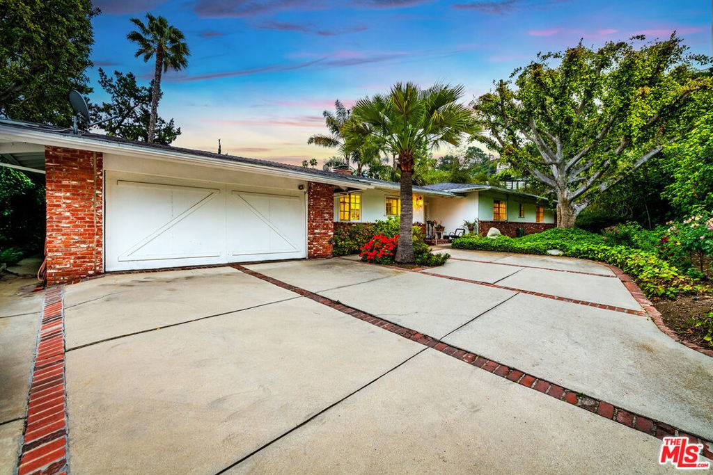 Studio City, CA 91604,3004 Laurel Canyon BLVD