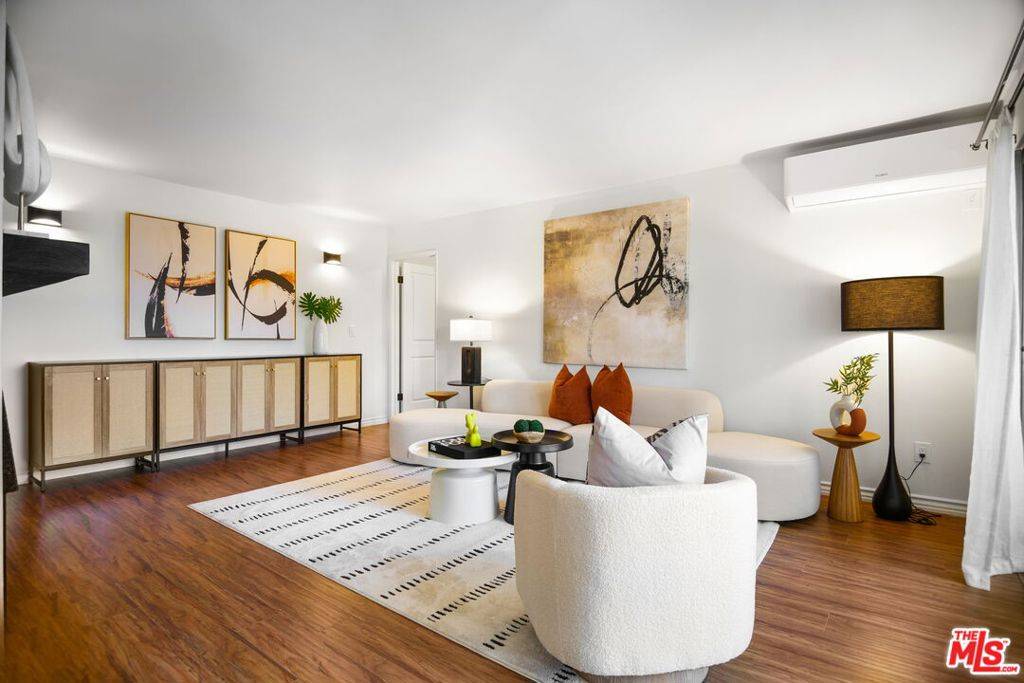 West Hollywood, CA 90069,9061 Keith AVE #303