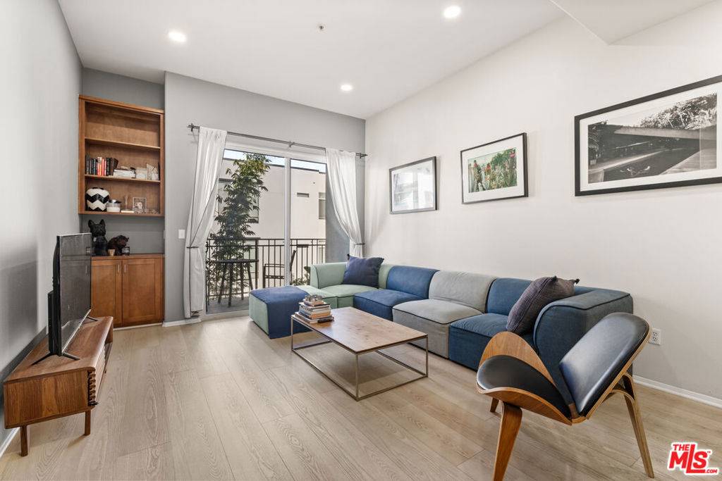 Marina Del Rey, CA 90292,4060 Glencoe AVE #320
