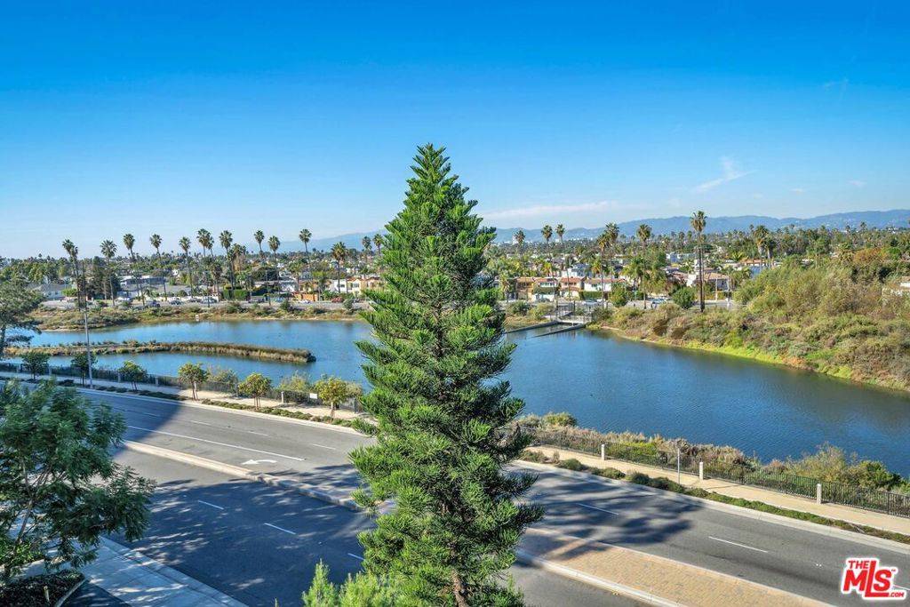 Marina Del Rey, CA 90292,Address not disclosed