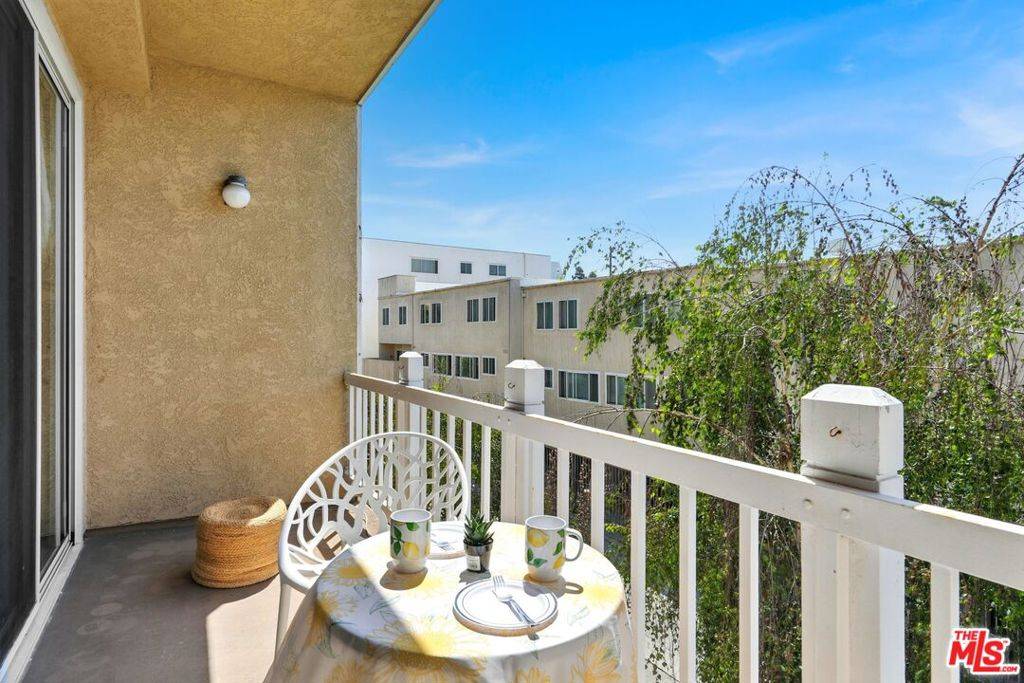 Playa Del Rey, CA 90293,8505 Gulana AVE #4217