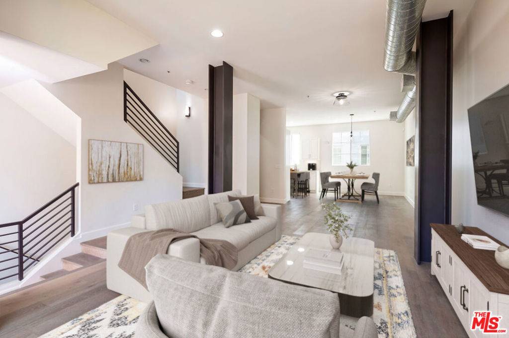 Playa Vista, CA 90094,5400 Playa Vista DR #2