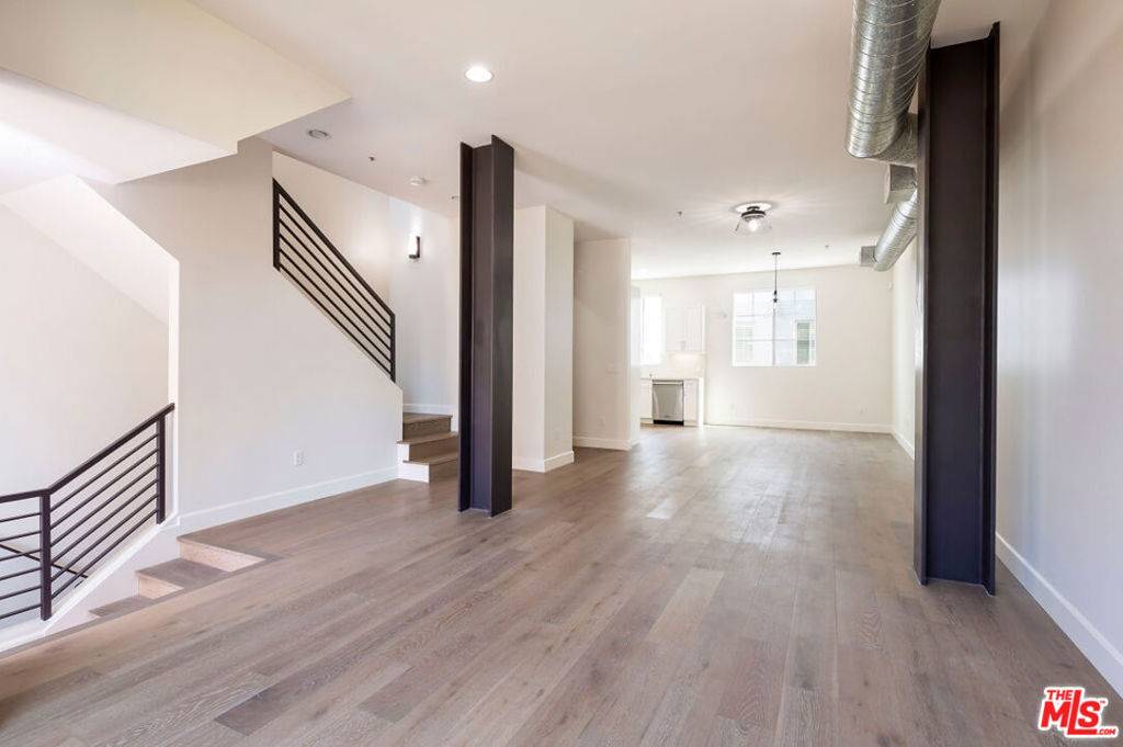 Playa Vista, CA 90094,5400 Playa Vista DR #2