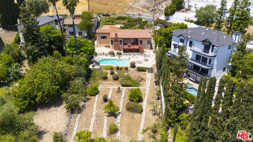Woodland Hills, CA 91364,4996 Llano DR