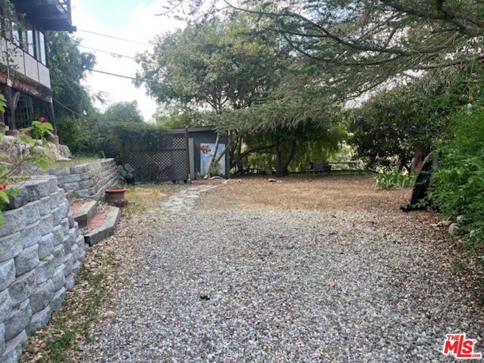 Topanga, CA 90290,21516 Encina RD