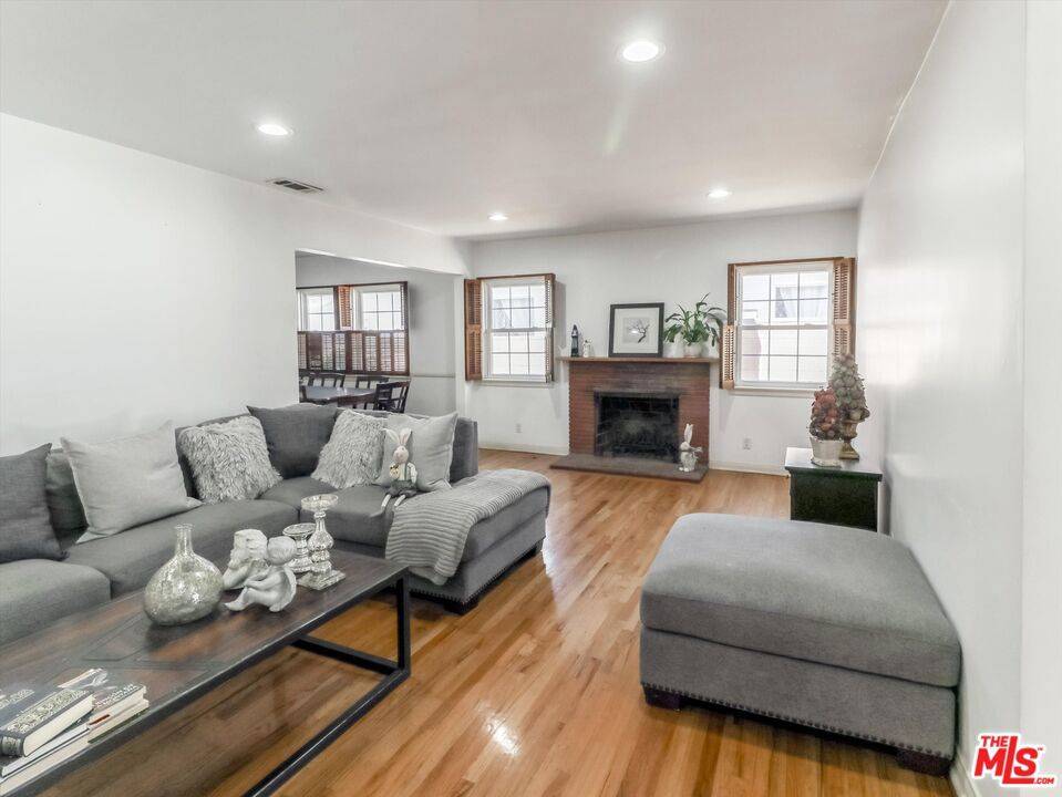 North Hollywood, CA 91605,13127 Hartland ST