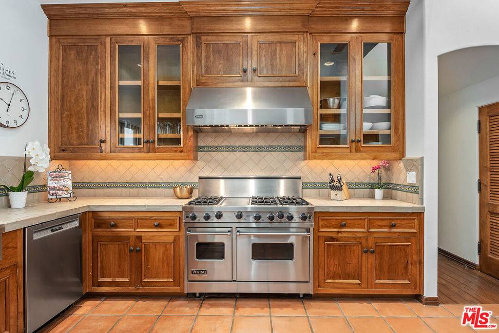 Santa Barbara, CA 93101,1024 Garden ST #4