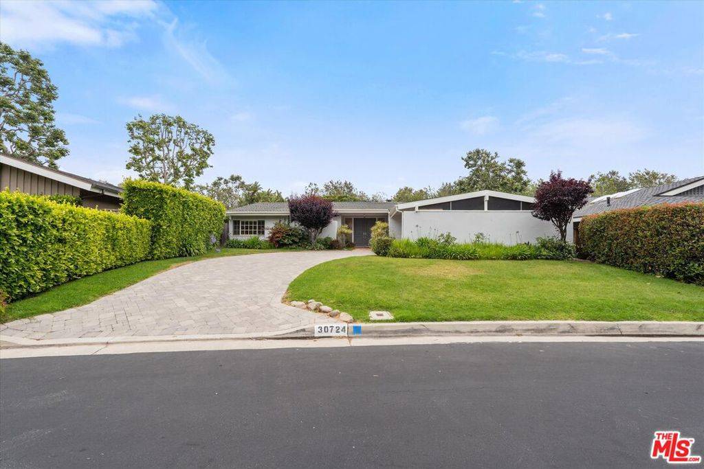 Malibu, CA 90265,30724 Manzano DR