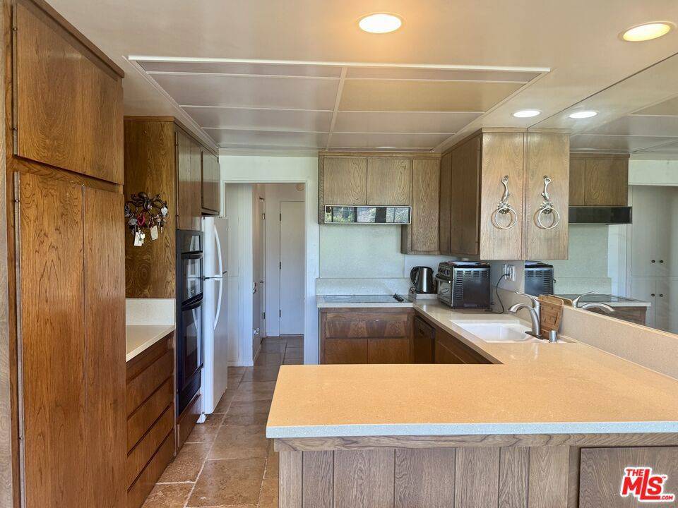 Rancho Palos Verdes, CA 90275,32709 Seagate DR #105