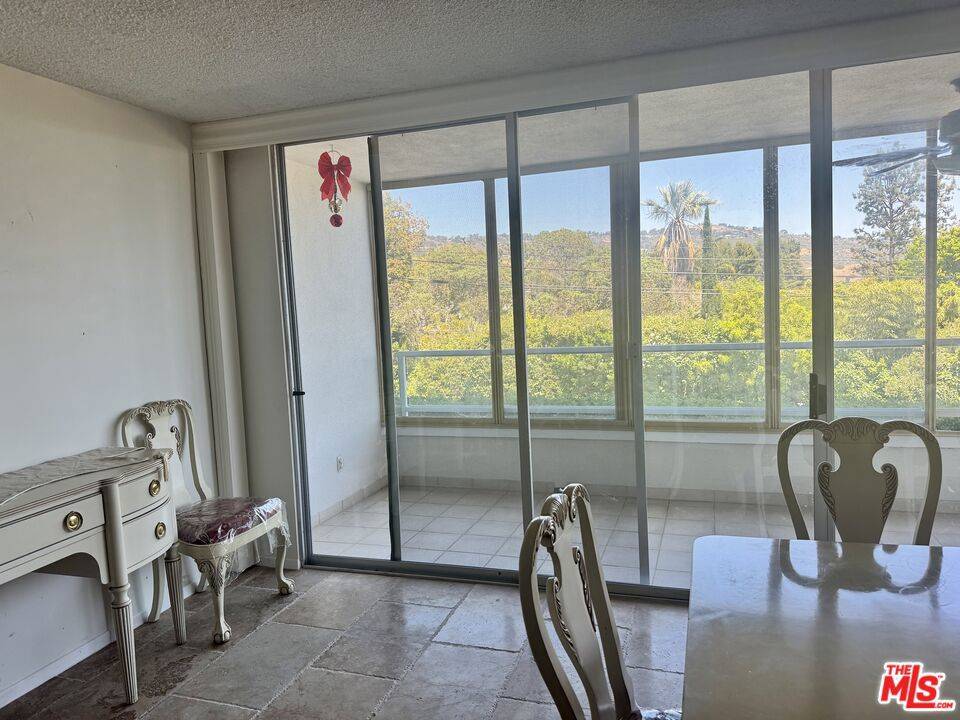 Rancho Palos Verdes, CA 90275,32709 Seagate DR #105