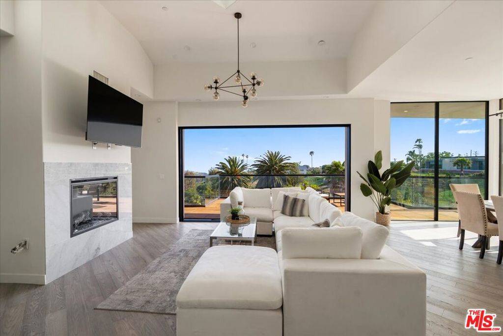Malibu, CA 90265,5675 Calpine DR