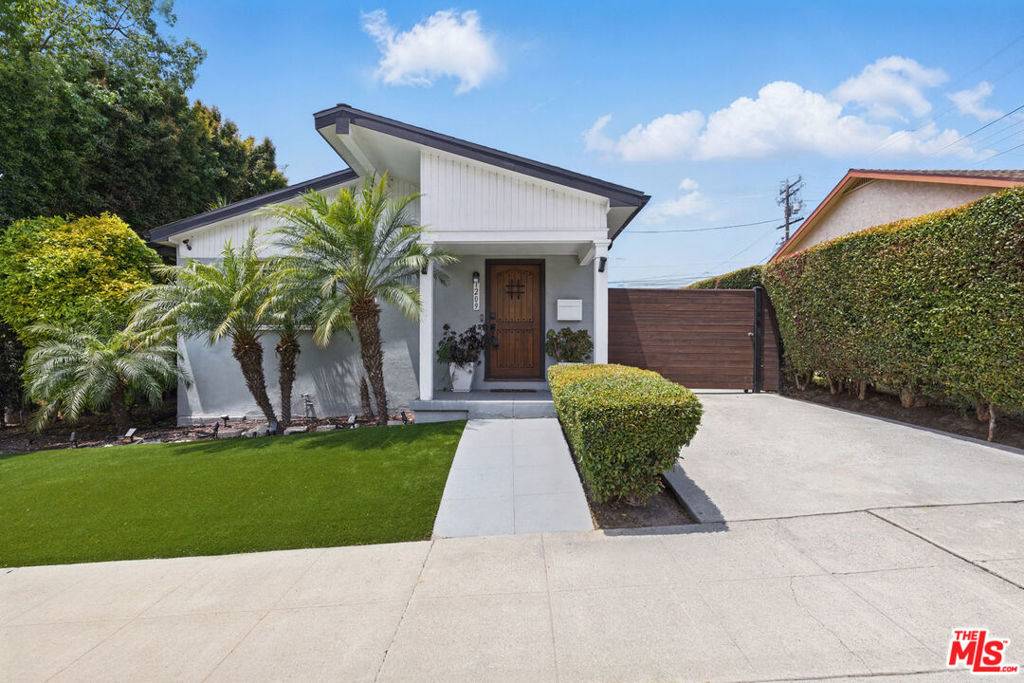 Inglewood, CA 90302,1209 Forest ST