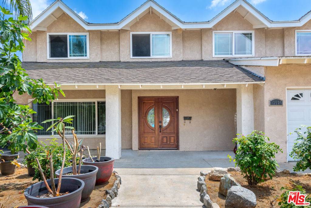 Valley Glen, CA 91401,13604 Lemay ST