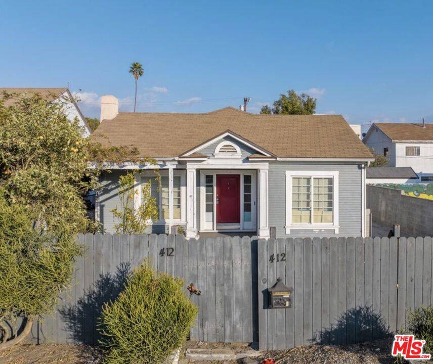 Los Angeles, CA 90004,412 N Kingsley DR