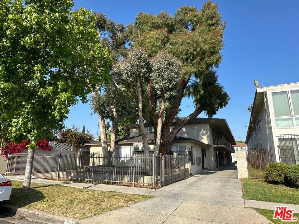 Inglewood, CA 90301,614 Myrtle AVE