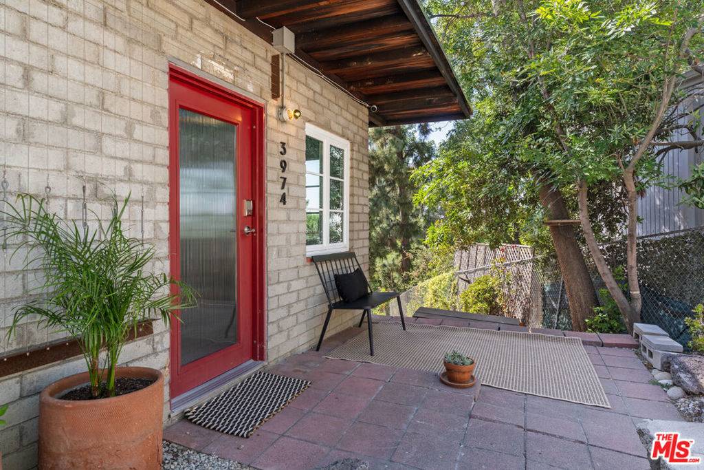 Los Angeles, CA 90065,3974 San Rafael AVE